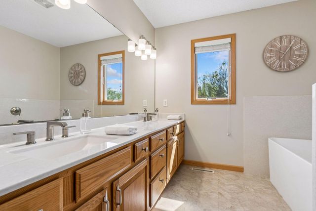 12145 Illies Avenue N, Hugo, MN 55038
