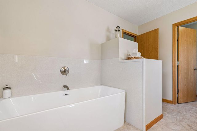 12145 Illies Avenue N, Hugo, MN 55038