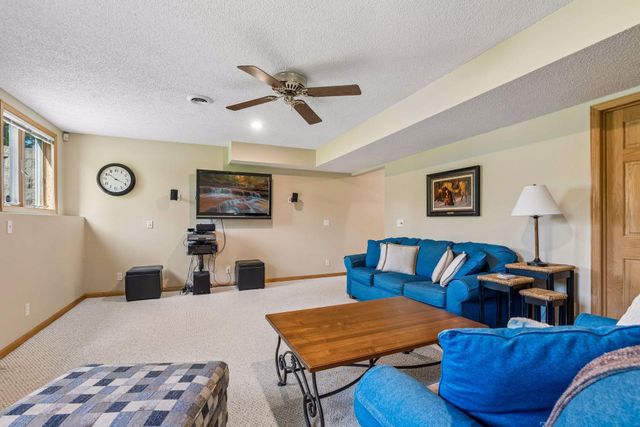 12145 Illies Avenue N, Hugo, MN 55038