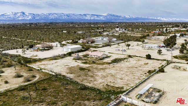 13377 Paramount Road, Phelan, CA 92371