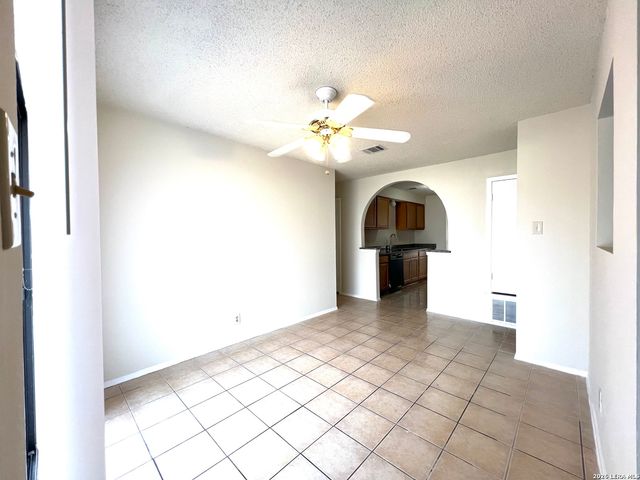8818 RIDGE GATE ST, San Antonio, TX 78250