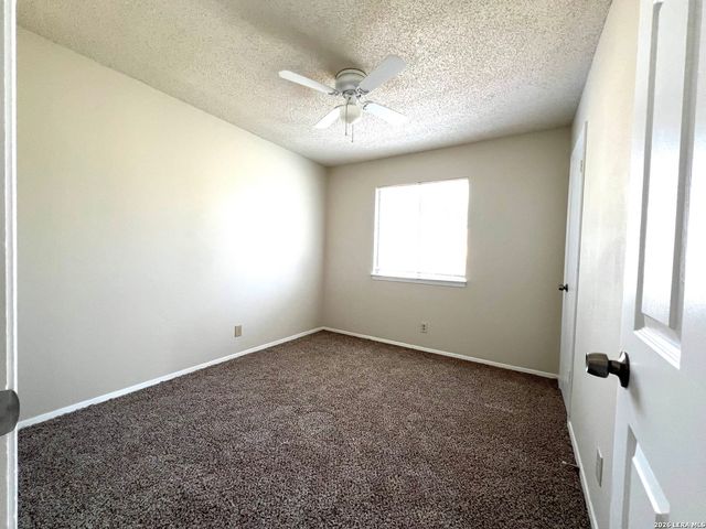 8818 RIDGE GATE ST, San Antonio, TX 78250