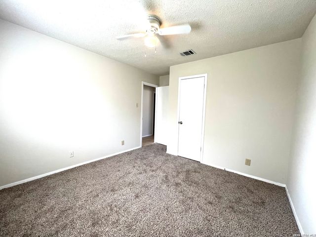 8818 RIDGE GATE ST, San Antonio, TX 78250