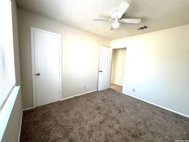8818 RIDGE GATE ST, San Antonio, TX 78250