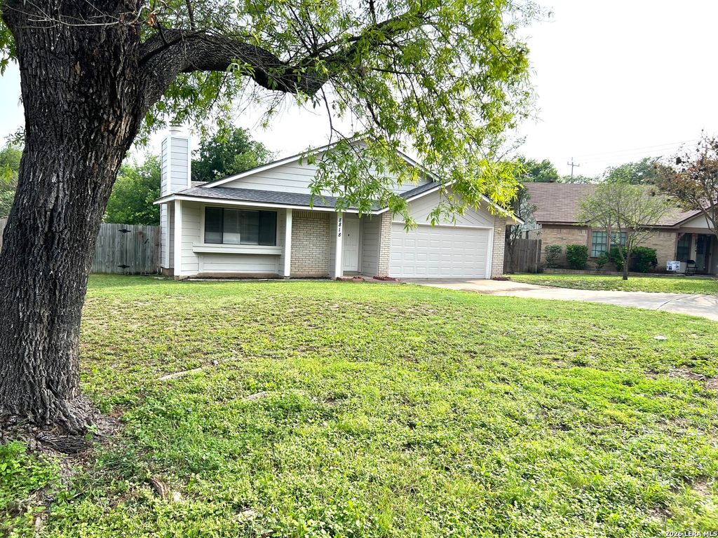 8818 RIDGE GATE ST, San Antonio, TX 78250