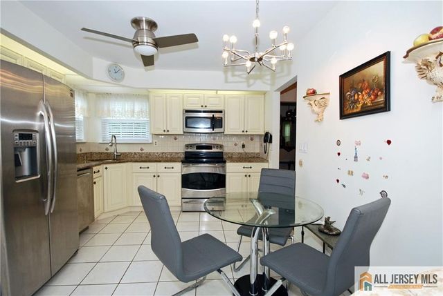 12 Dorchester Drive, Monroe, NJ 08831