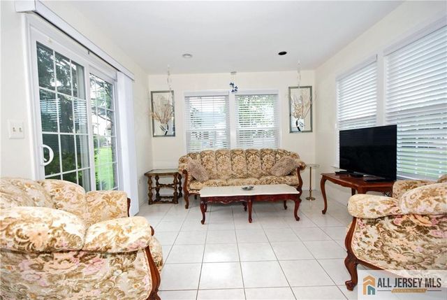 12 Dorchester Drive, Monroe, NJ 08831