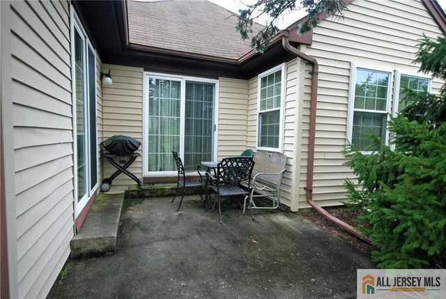 12 Dorchester Drive, Monroe, NJ 08831