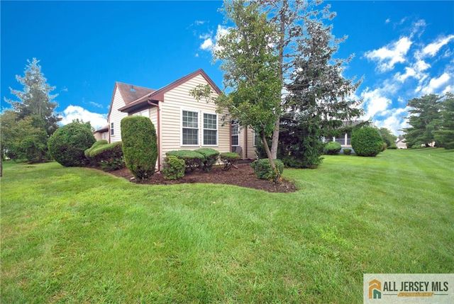 12 Dorchester Drive, Monroe, NJ 08831