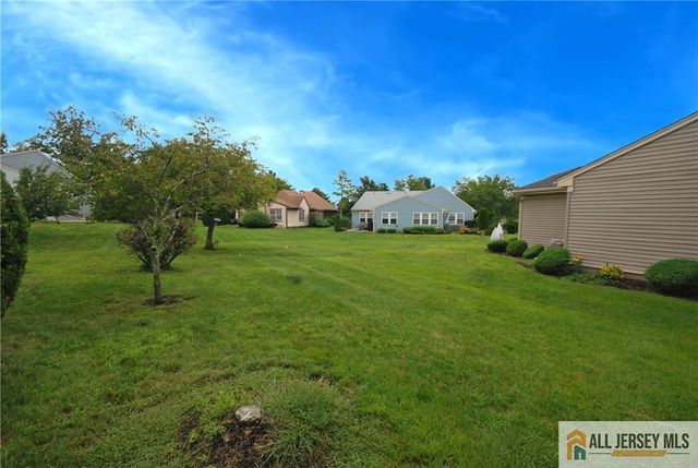 12 Dorchester Drive, Monroe, NJ 08831