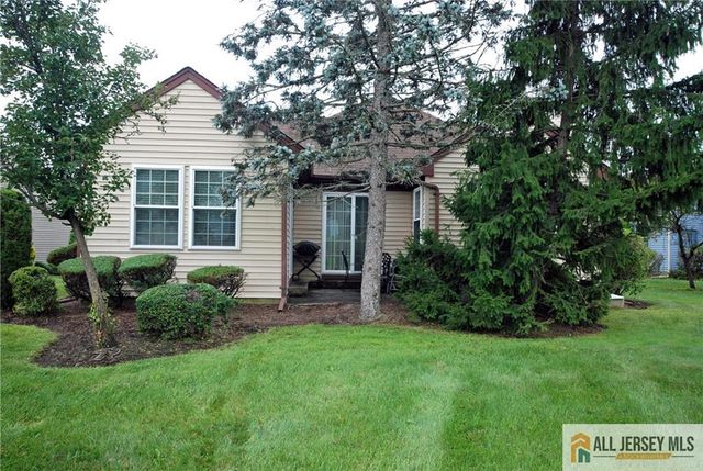 12 Dorchester Drive, Monroe, NJ 08831