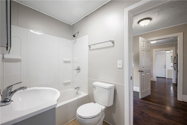 610 Delaware, Neosho, MO 64850