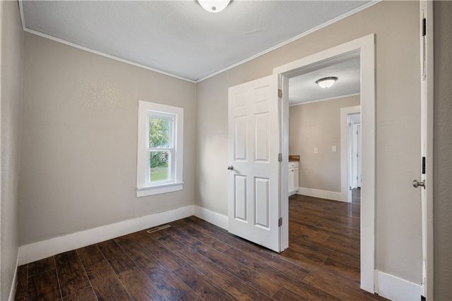 610 Delaware, Neosho, MO 64850