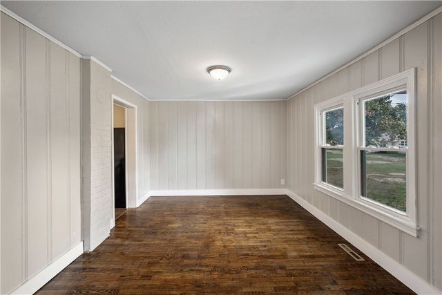 610 Delaware, Neosho, MO 64850