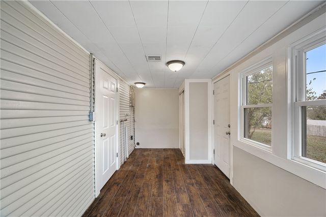 610 Delaware, Neosho, MO 64850