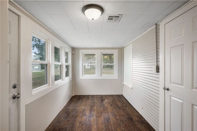 610 Delaware, Neosho, MO 64850