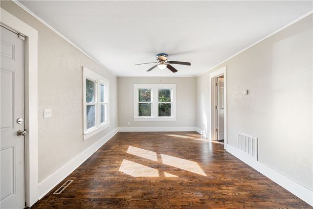 610 Delaware, Neosho, MO 64850