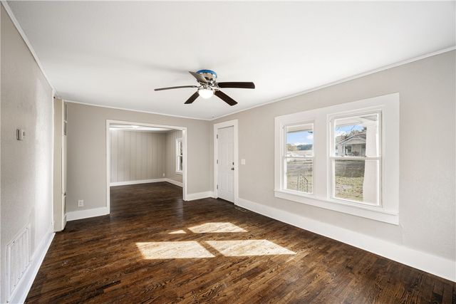 610 Delaware, Neosho, MO 64850