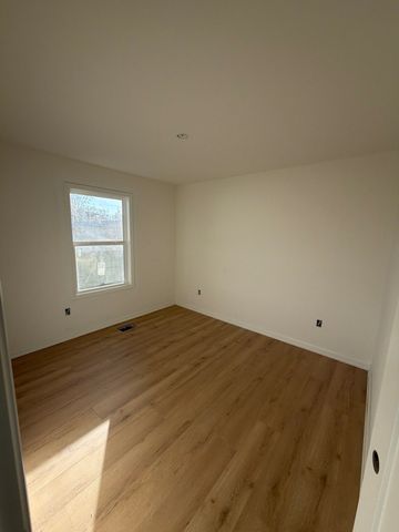 406 Church St, Portland, TN 37148