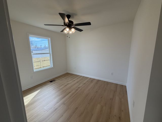 406 Church St, Portland, TN 37148