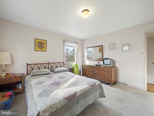 1 PRINCETON PL, Hagerstown, MD 21742