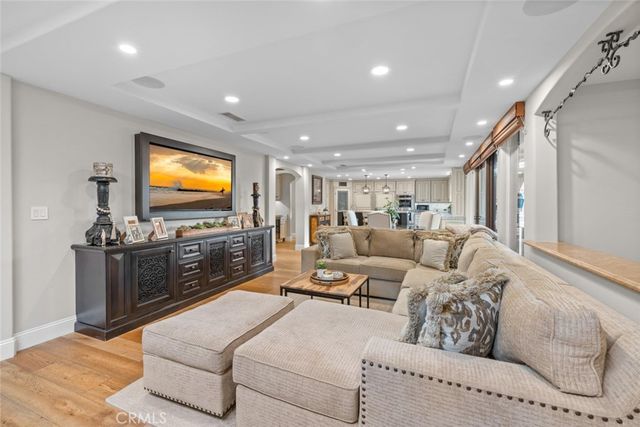 1511 Santiago Drive, Newport Beach, CA 92660