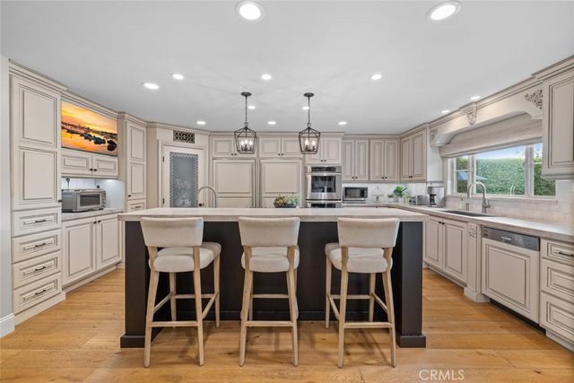 1511 Santiago Drive, Newport Beach, CA 92660