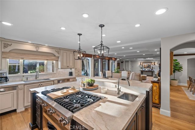 1511 Santiago Drive, Newport Beach, CA 92660