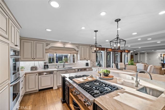 1511 Santiago Drive, Newport Beach, CA 92660