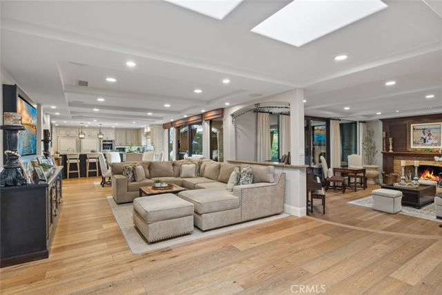 1511 Santiago Drive, Newport Beach, CA 92660