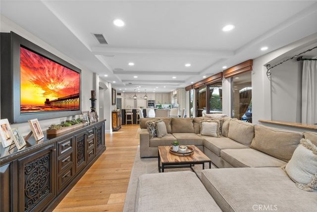 1511 Santiago Drive, Newport Beach, CA 92660
