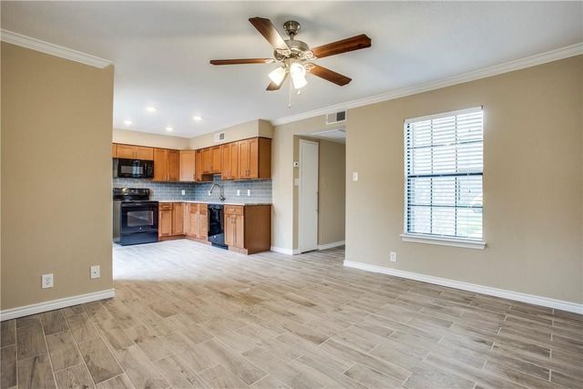 4748 Old Bent Tree Lane 401, Dallas, TX 75287