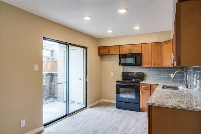 4748 Old Bent Tree Lane 401, Dallas, TX 75287