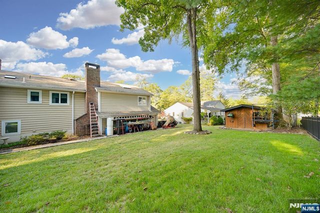 164 Leach Avenue, Park Ridge, NJ 07656