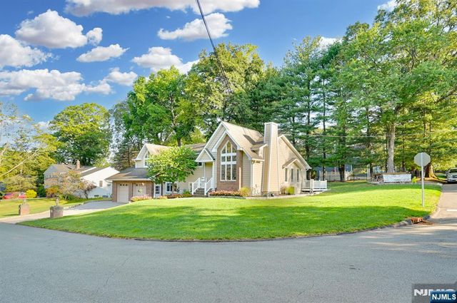 164 Leach Avenue, Park Ridge, NJ 07656