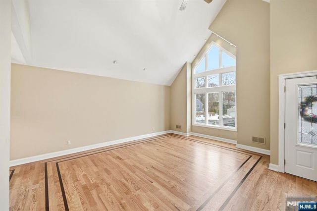 164 Leach Avenue, Park Ridge, NJ 07656