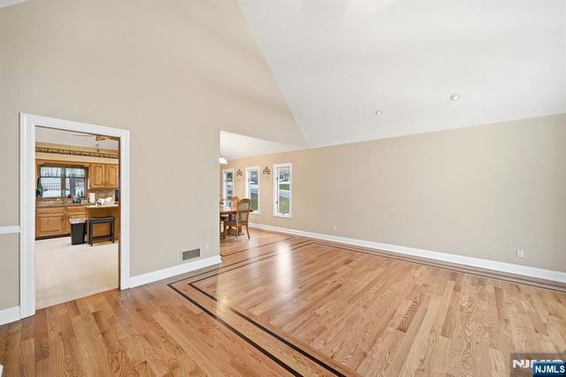 164 Leach Avenue, Park Ridge, NJ 07656