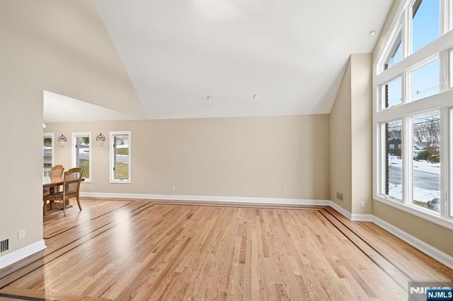 164 Leach Avenue, Park Ridge, NJ 07656