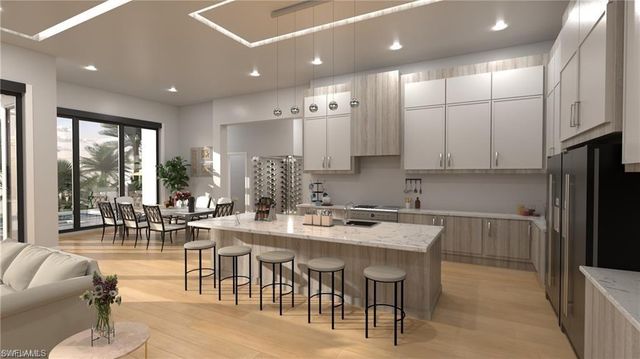 10337 Vanderbilt DR, Naples, FL 34108