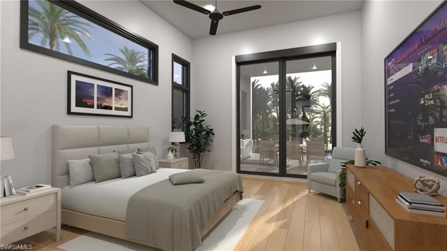 10337 Vanderbilt DR, Naples, FL 34108