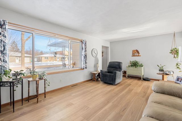 361 13th Street NE, Owatonna, MN 55060