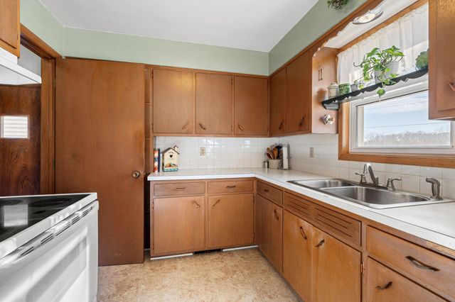 361 13th Street NE, Owatonna, MN 55060