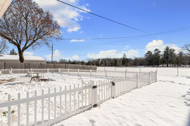 361 13th Street NE, Owatonna, MN 55060