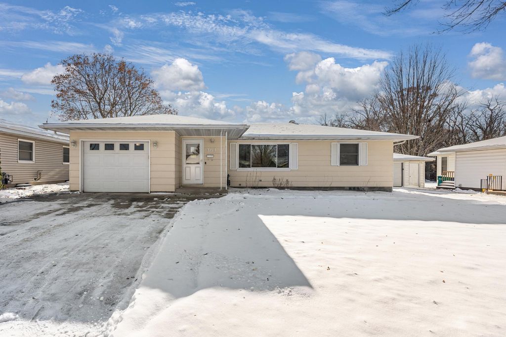 361 13th Street NE, Owatonna, MN 55060