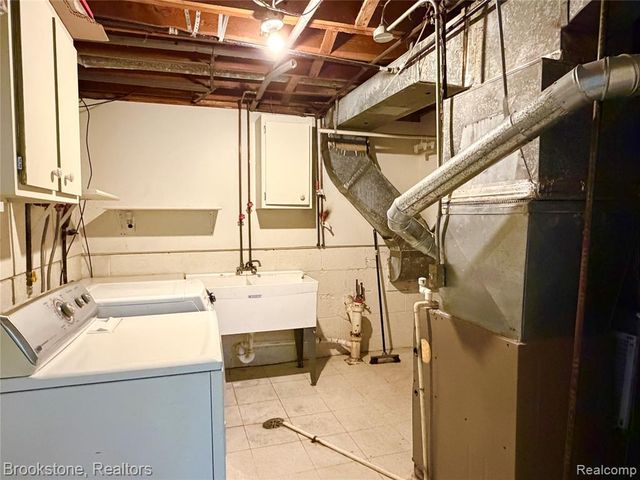 8912 Ardel Drive, Sterling Heights, MI 48314