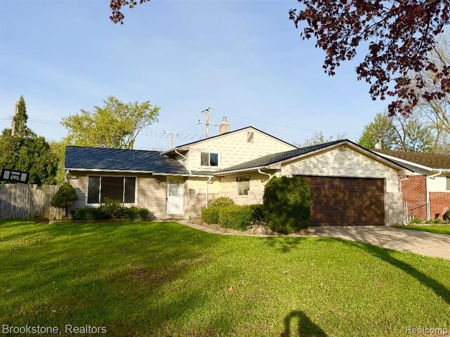 8912 Ardel Drive, Sterling Heights, MI 48314