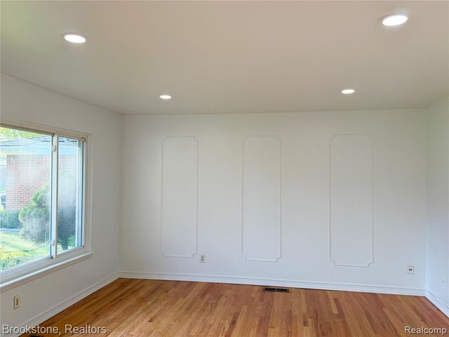 8912 Ardel Drive, Sterling Heights, MI 48314