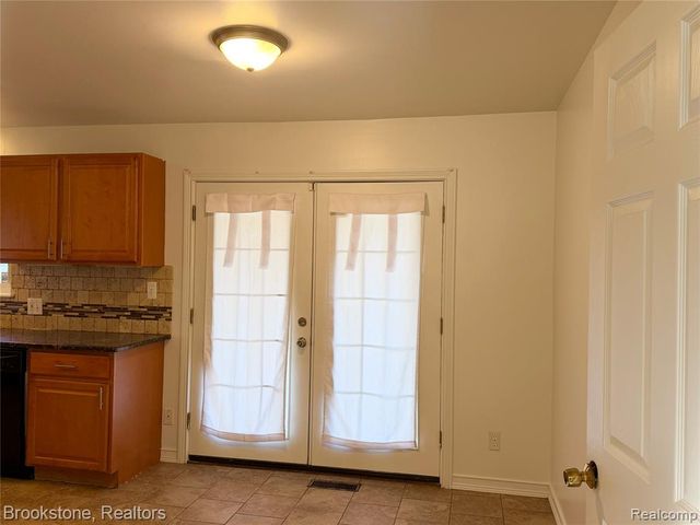 8912 Ardel Drive, Sterling Heights, MI 48314