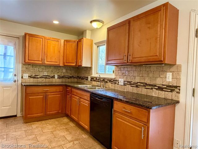 8912 Ardel Drive, Sterling Heights, MI 48314