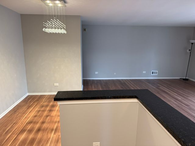 420 74th Street 204, Downers Grove, IL 60516